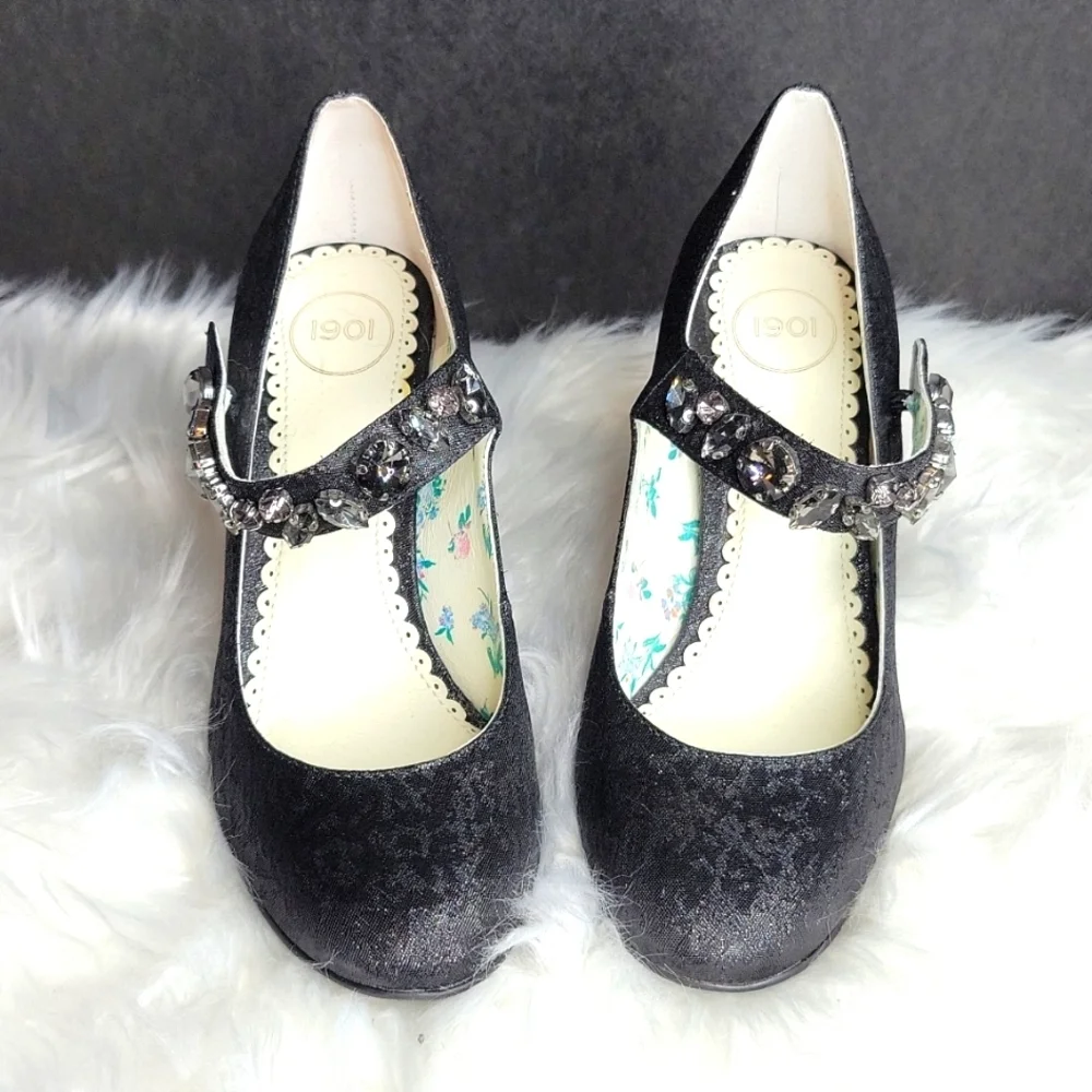 MARY JANE 1901 Shimmery Black‎ Brocade Heels Rhinestone Straps Size 5.5 M